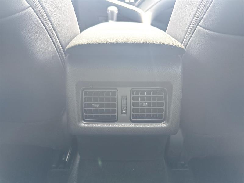 toyota Camry Hybrid 2024 - 28