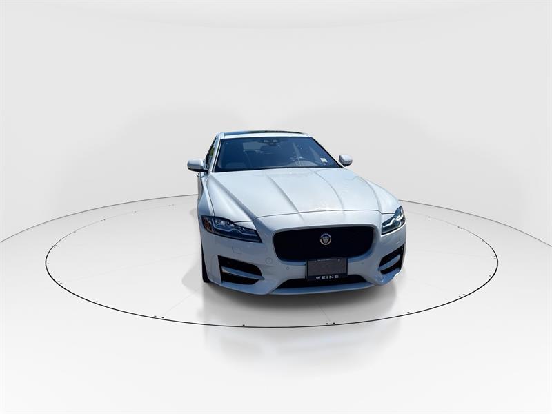 jaguar XF 2017 - 2