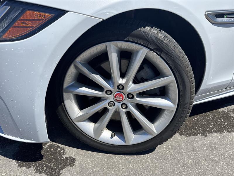 jaguar XF 2017 - 10