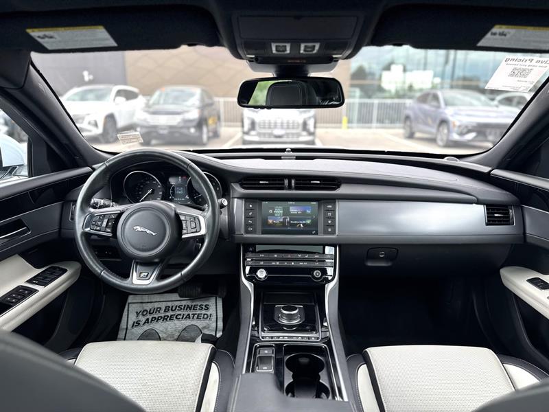 jaguar XF 2017 - 15