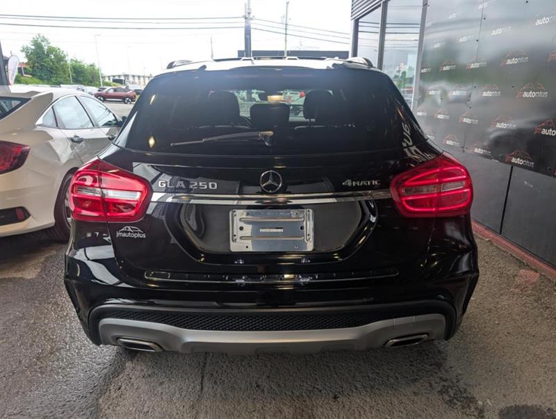 mercedes-benz GLA 2017 - 9