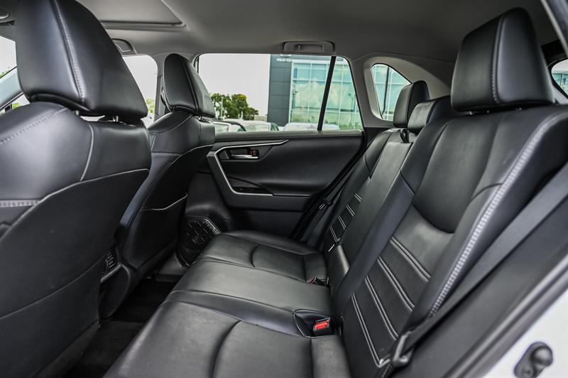toyota RAV4 2019 - 24
