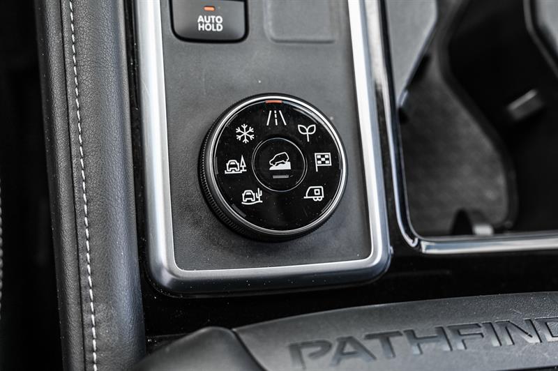 nissan Pathfinder 2022 - 17