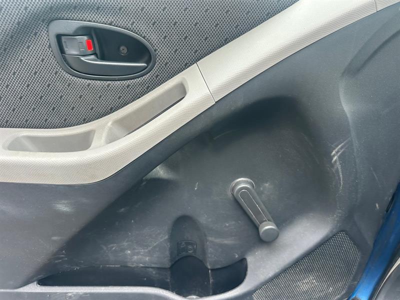toyota Yaris 2009 - 7