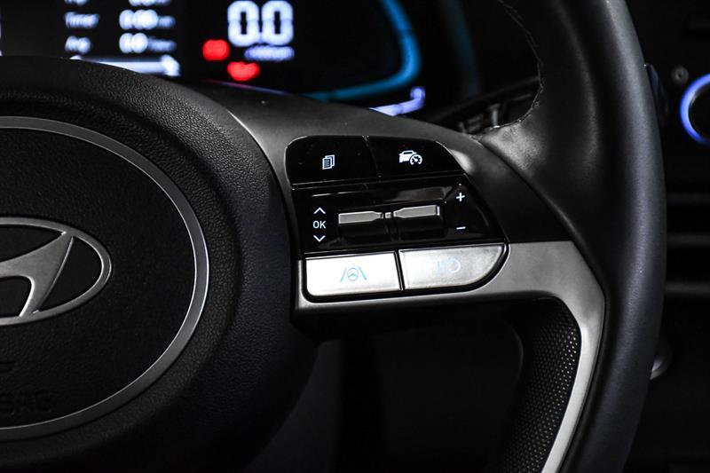 2025 Hyundai Elantra - Image 25