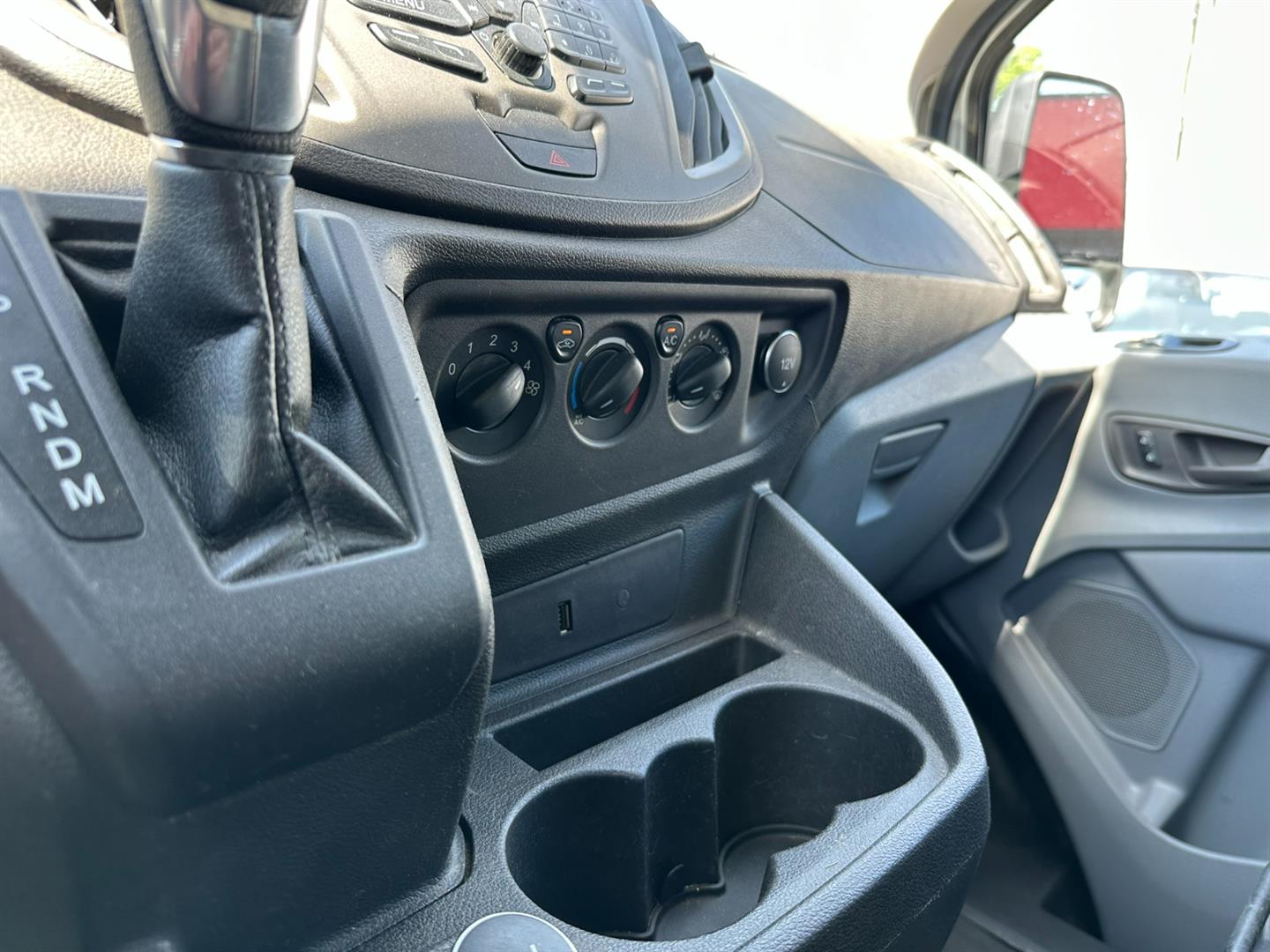ford Transit fourgon utilitaire 2017 - 14