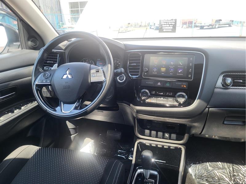 mitsubishi Outlander 2017 - 11