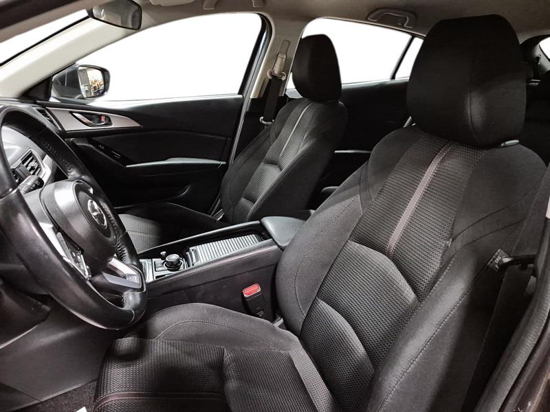 mazda Mazda3 2018 - 12