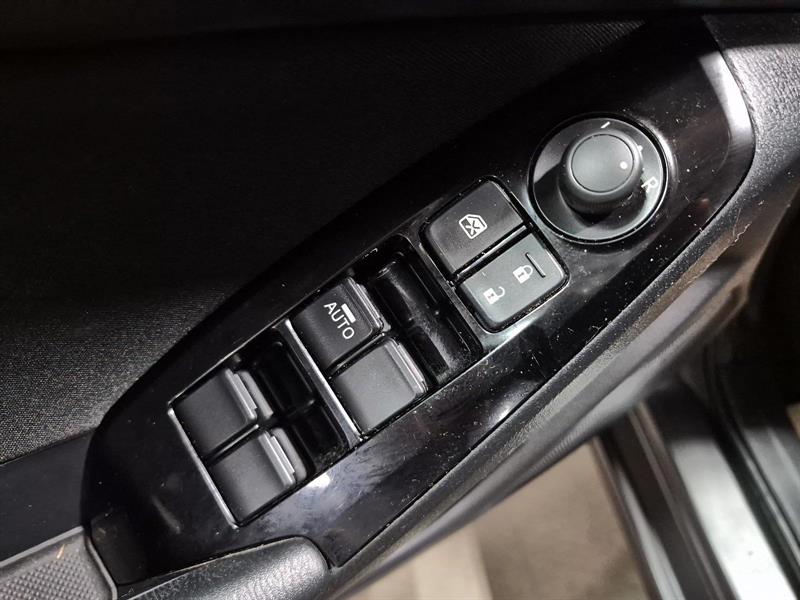 mazda Mazda3 2018 - 13