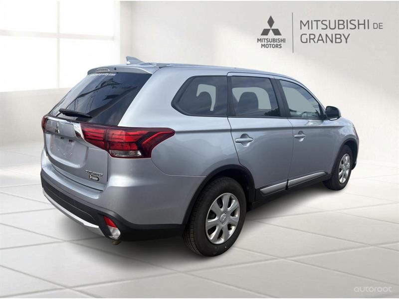 mitsubishi Outlander 2017 - 3