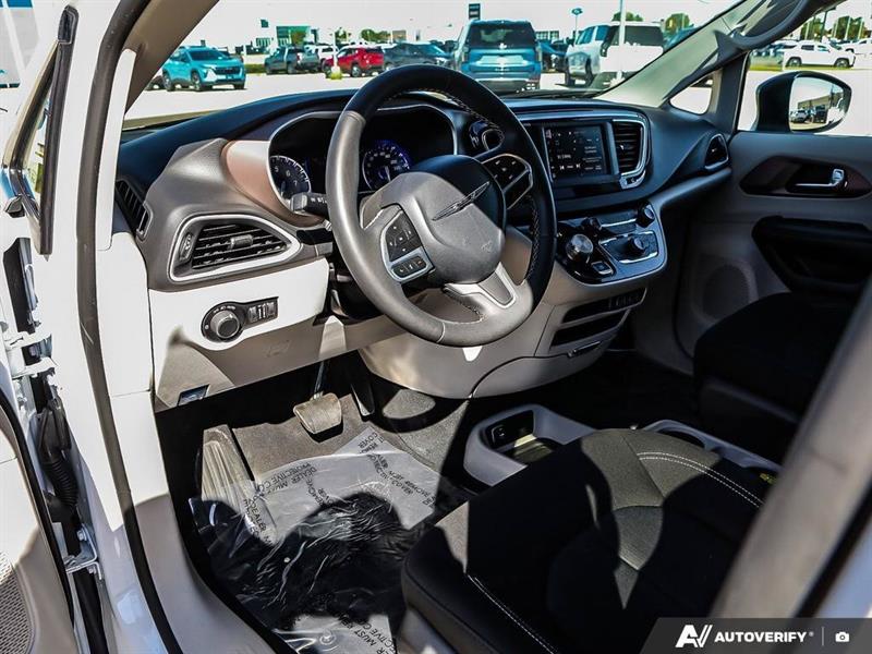 chrysler Grand Caravan 2024 - 7