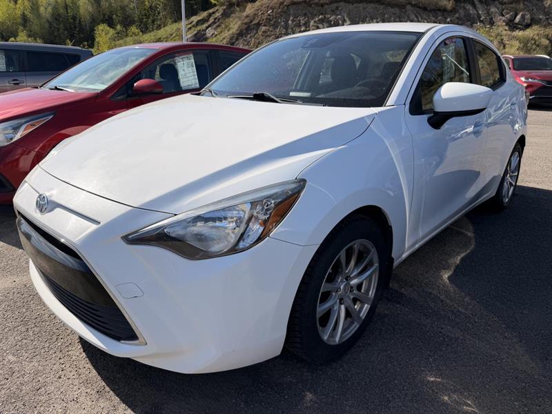 White 2018 Toyota Yaris Manual
