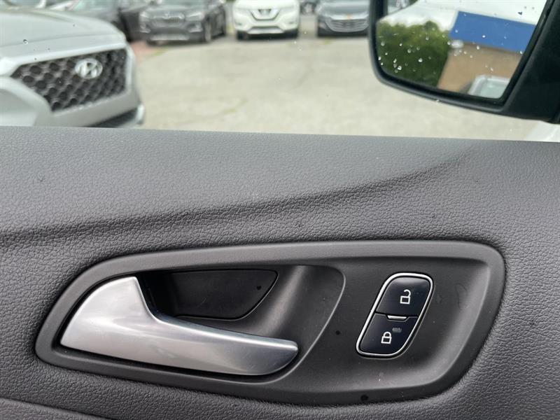 ford C-Max Energi 2017 - 25