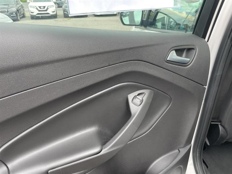 ford C-Max Energi 2017 - 28