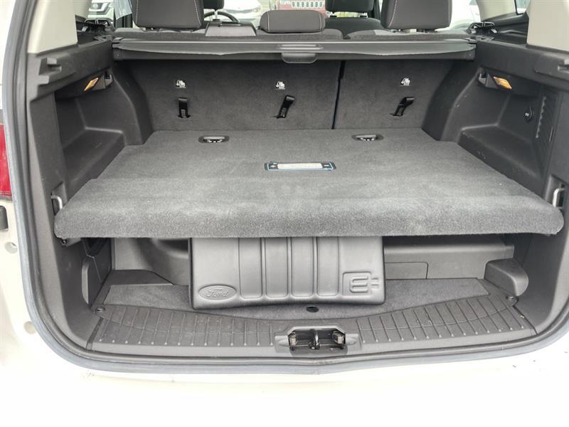ford C-Max Energi 2017 - 32