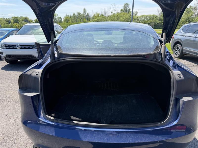 tesla Model 3 2024 - 25