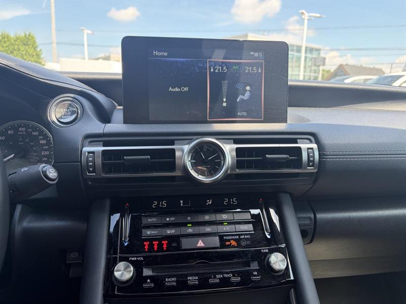 lexus IS 300 2021 - 14