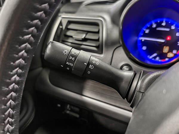 subaru Legacy 2019 - 18