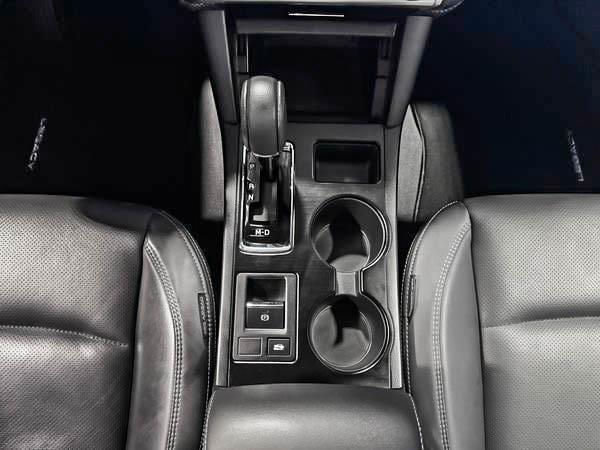 subaru Legacy 2019 - 23