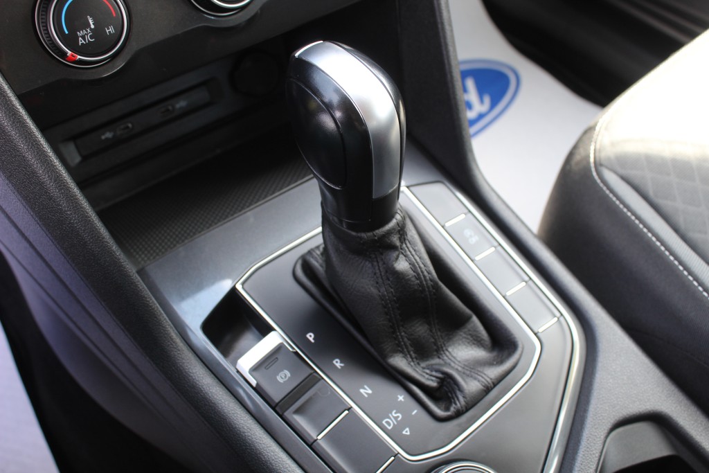 volkswagen Tiguan 2021 - 22
