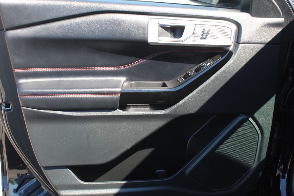 ford Explorer 2022 - 28