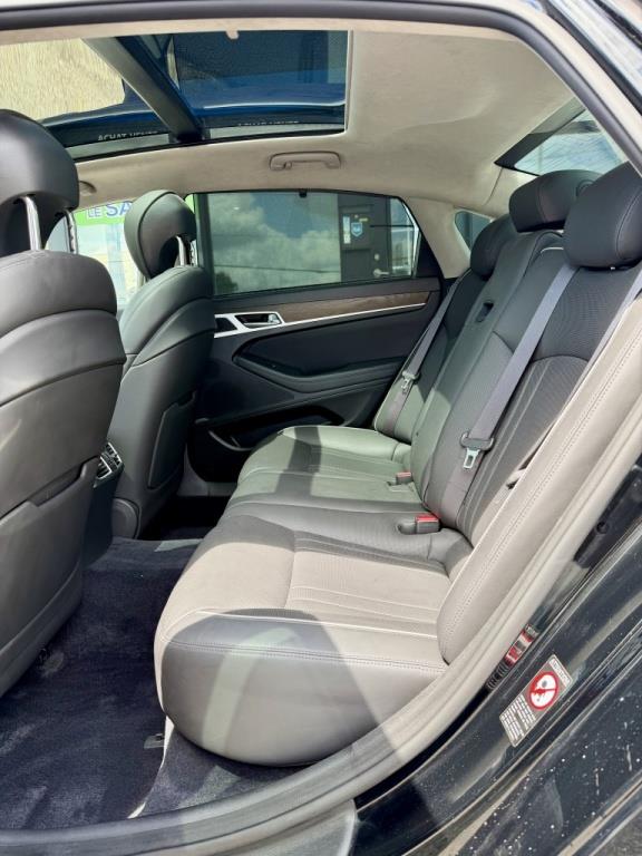hyundai Berline Genesis 2015 - 19