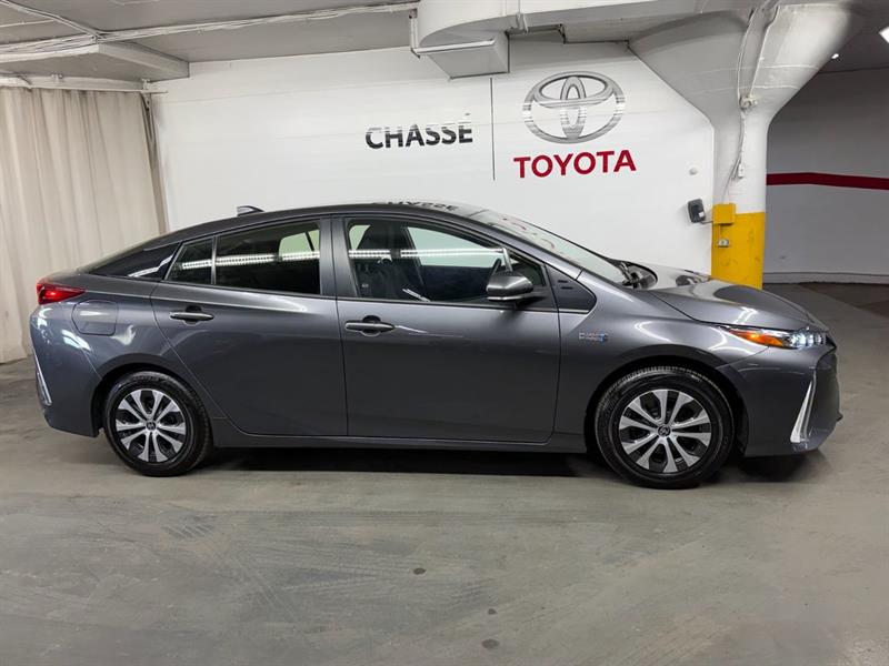 toyota Prius Prime 2022 - 18
