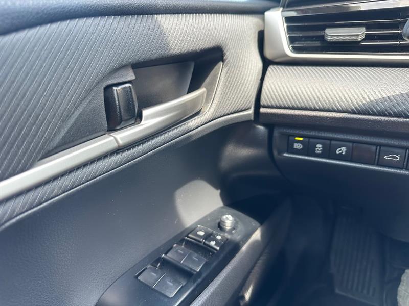 toyota Camry 2025 - 17