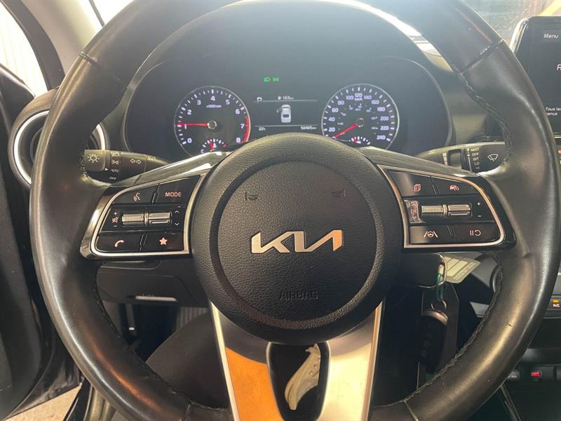 kia Forte 2023 - 16