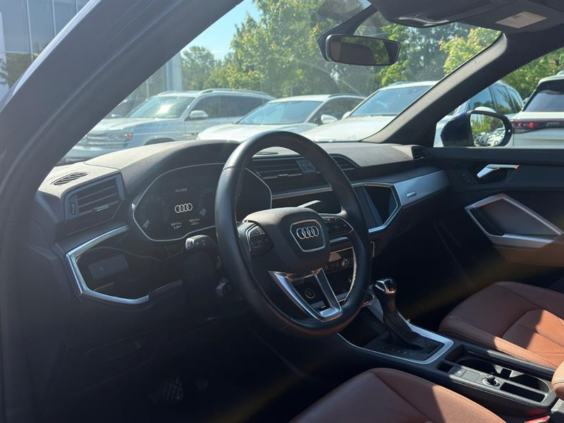 audi Q3 2022 - 16