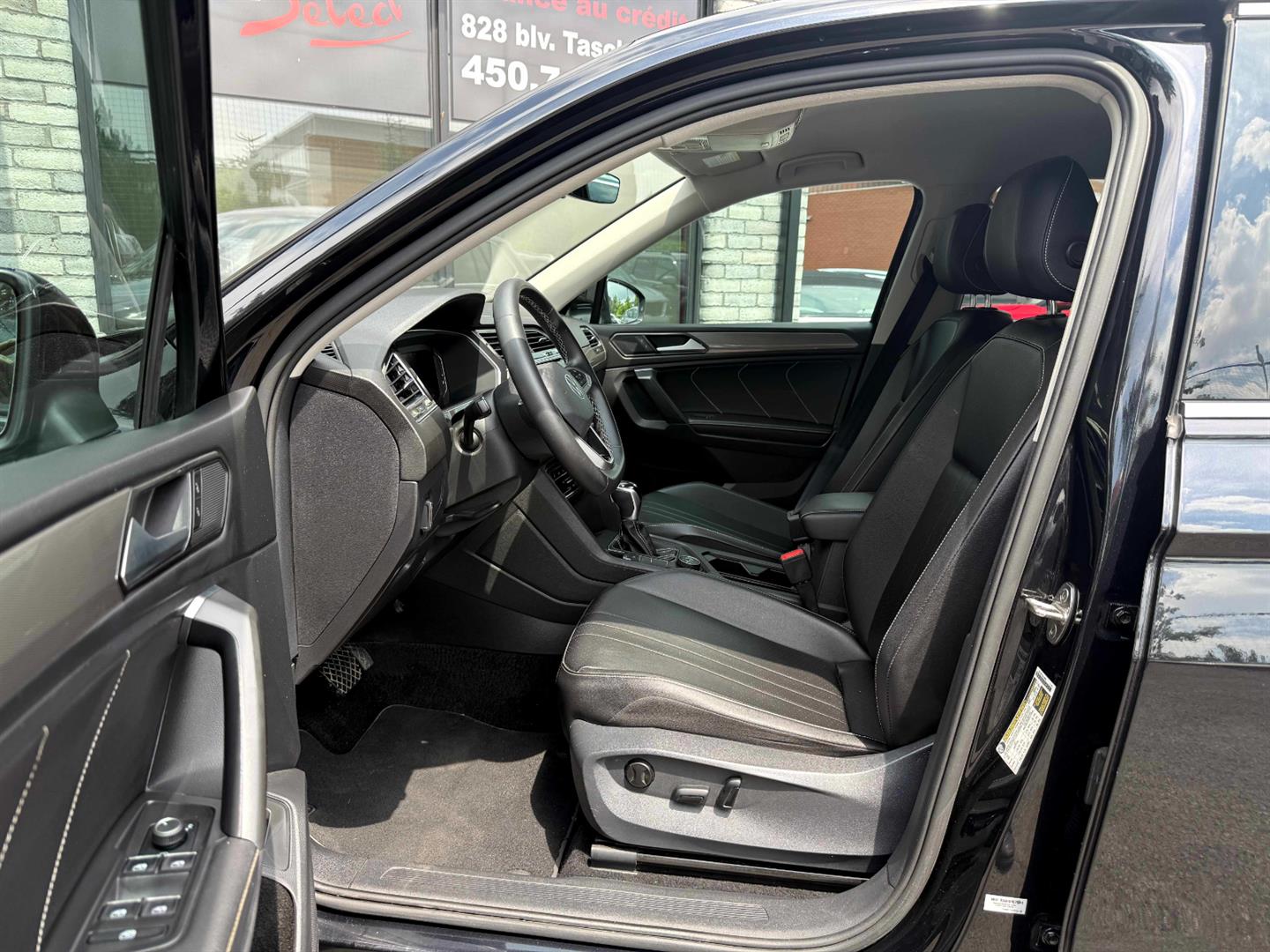 volkswagen Tiguan 2022 - 24