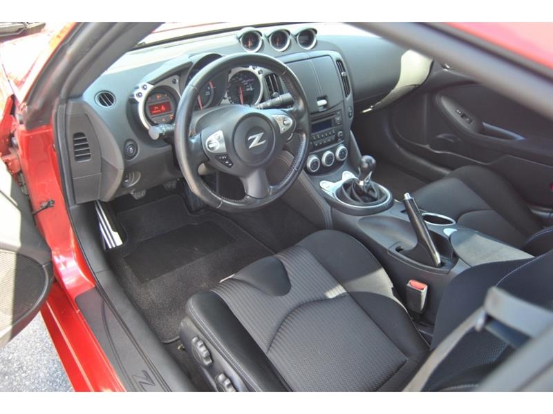 nissan 370Z 2018 - 11