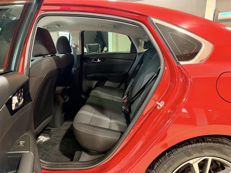 kia Forte 2023 - 12