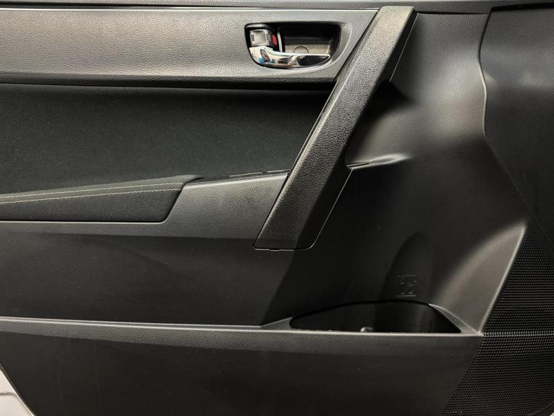 toyota Corolla 2017 - 13