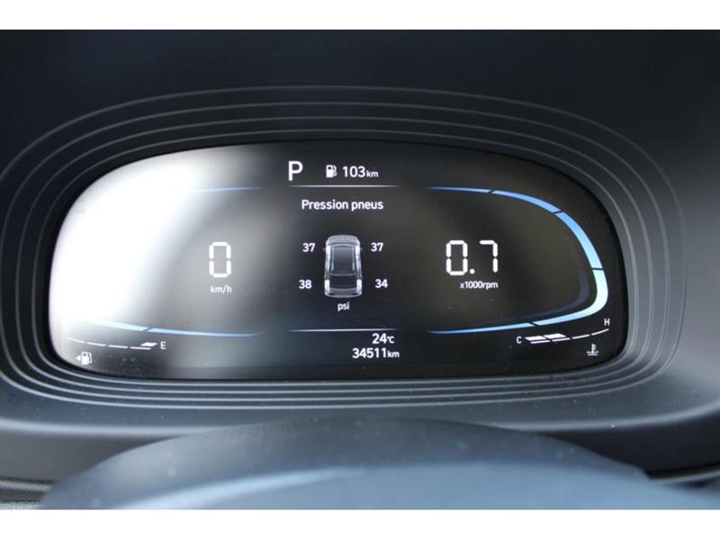 hyundai Venue 2023 - 25
