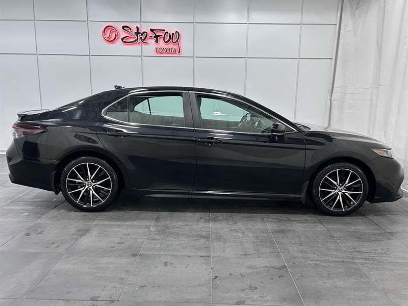toyota Camry 2022 - 9