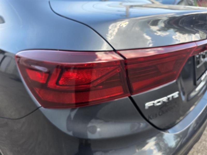 kia Forte 2022 - 11