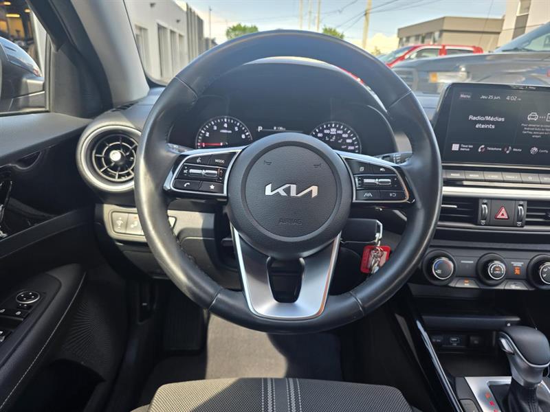 kia Forte 2022 - 13