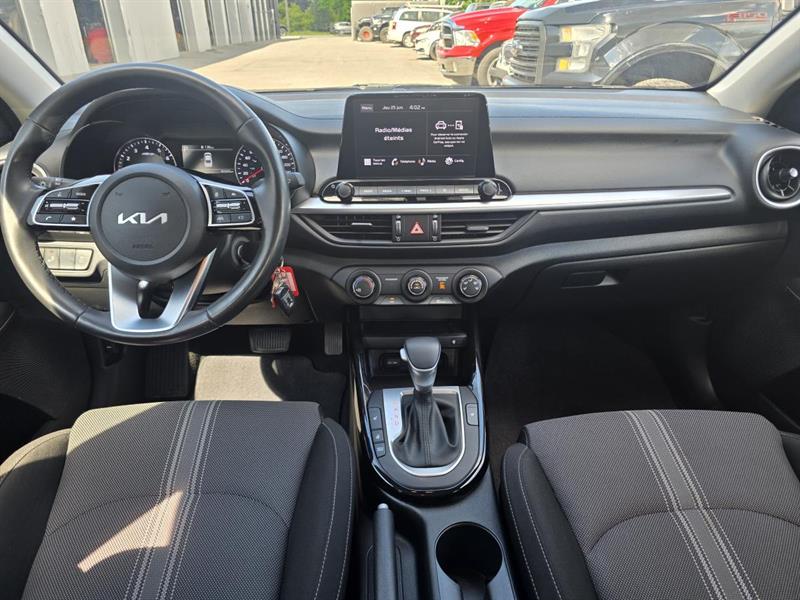 kia Forte 2022 - 16