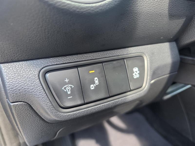 kia Forte 2022 - 19