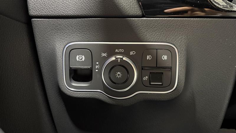 mercedes-benz GLA 2021 - 16