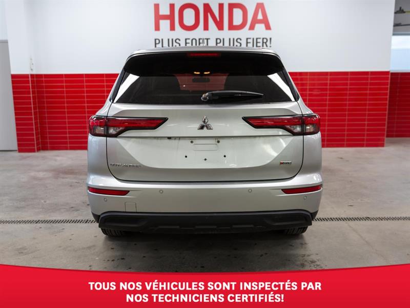 mitsubishi Outlander 2022 - 11