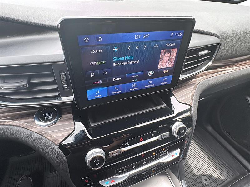 ford Explorer 2022 - 23