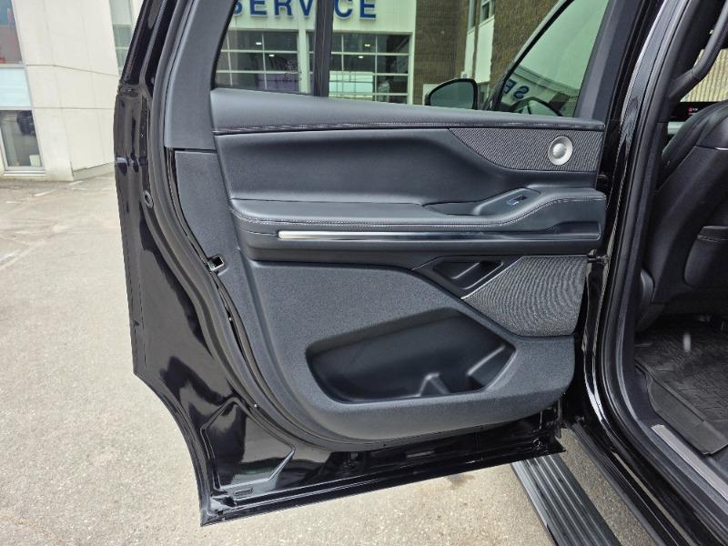 lincoln Navigator L 2025 - 21