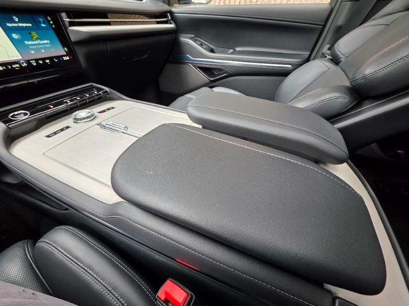 lincoln Navigator L 2025 - 44