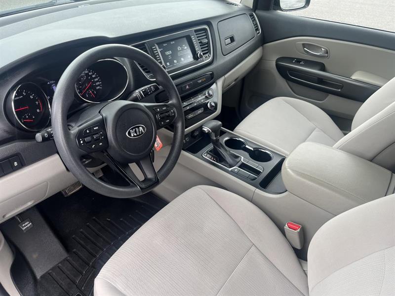 kia Sedona 2019 - 9