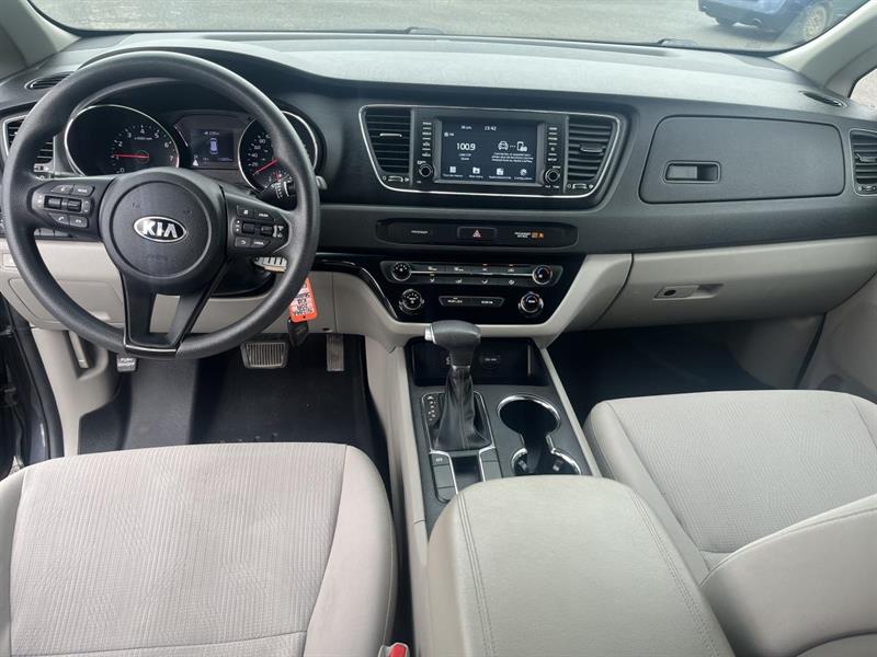 kia Sedona 2019 - 10