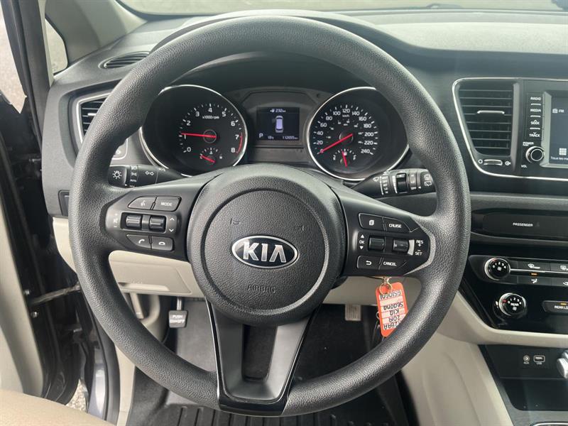 kia Sedona 2019 - 11