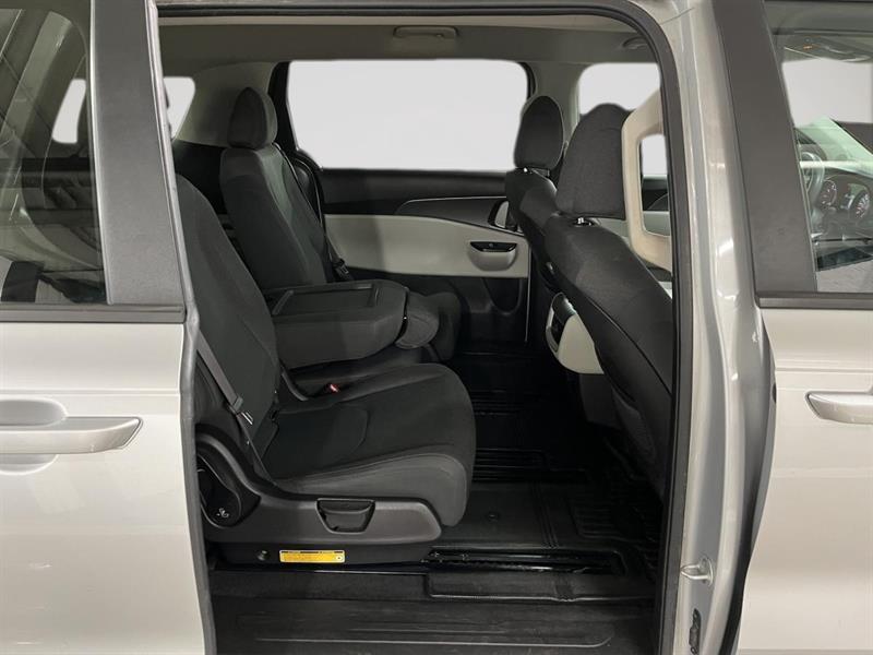 kia Carnival 2022 - 17