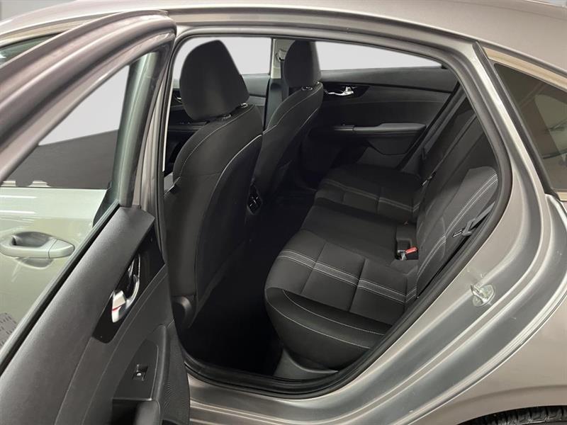 kia Forte 2023 - 17